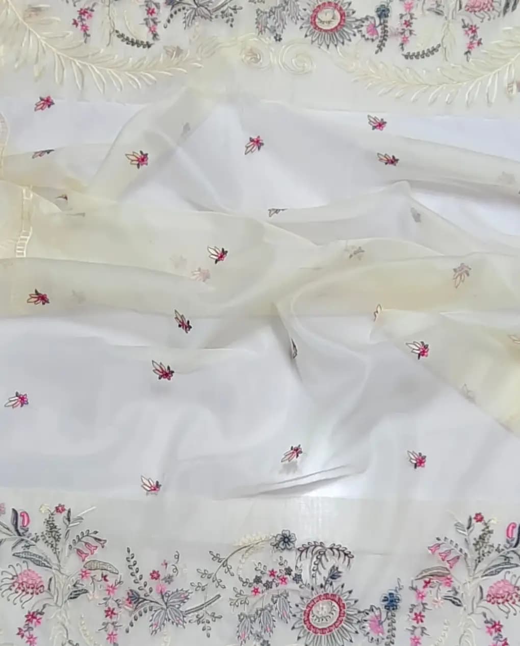 Qalamkar (Lawn) Premium Quality